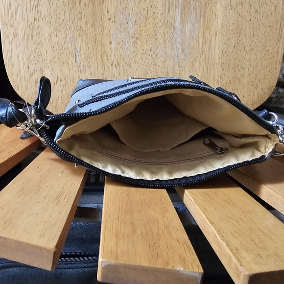 Stone Mountain crossbody purse - Picture 8 of 8